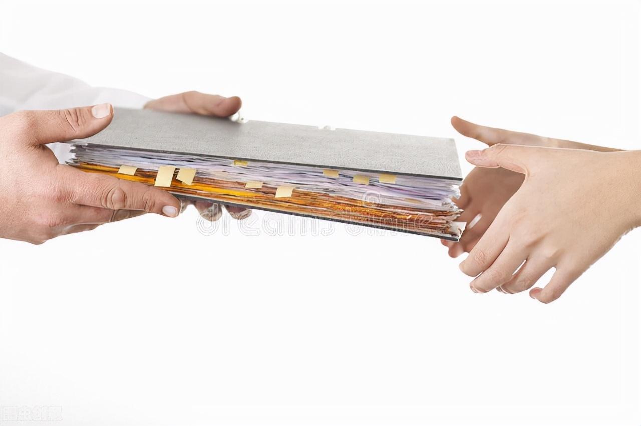 清关文件是给客户还是货代(进口小知识,关于进口所需的文件)