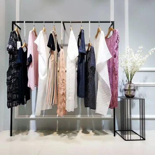 服装出口贸易怎么做（看完这篇教你如何在服装市场突围）