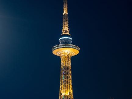 跨境电商提升ROI必看：最全独立站谷歌广告转化追踪设置实操指南，告别无效流量，解锁tROAS智能出价与数据归因核心原理